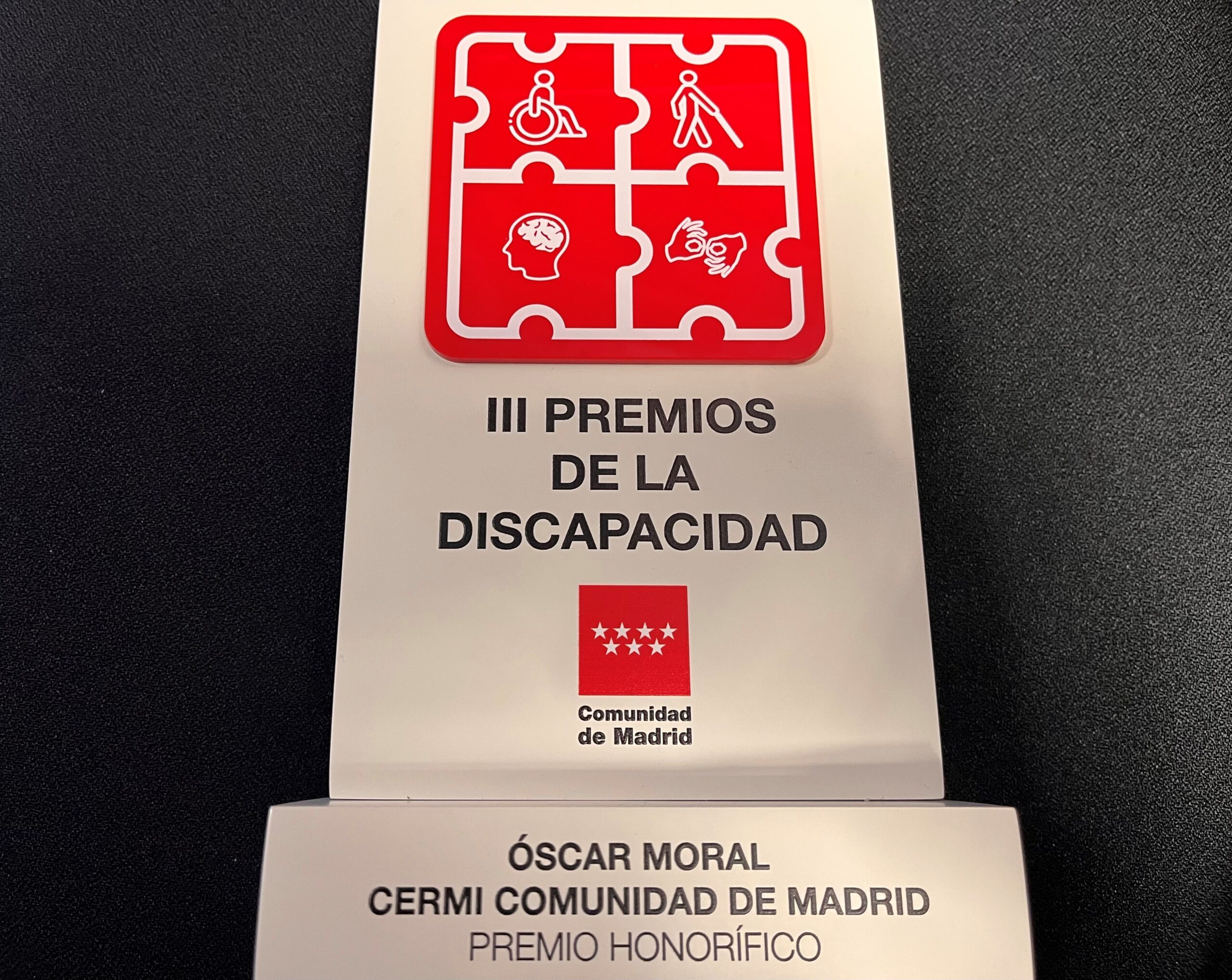 Detalle del premio honorífico a Óscar Moral