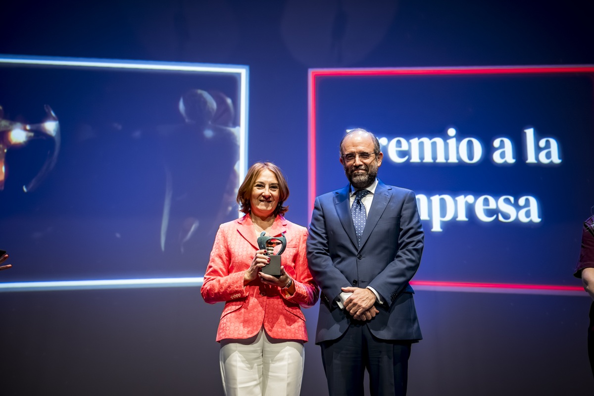 Beatriz Herranz recoge el galardón