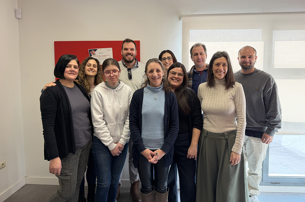 Foto de familia de los participantes en la reunión