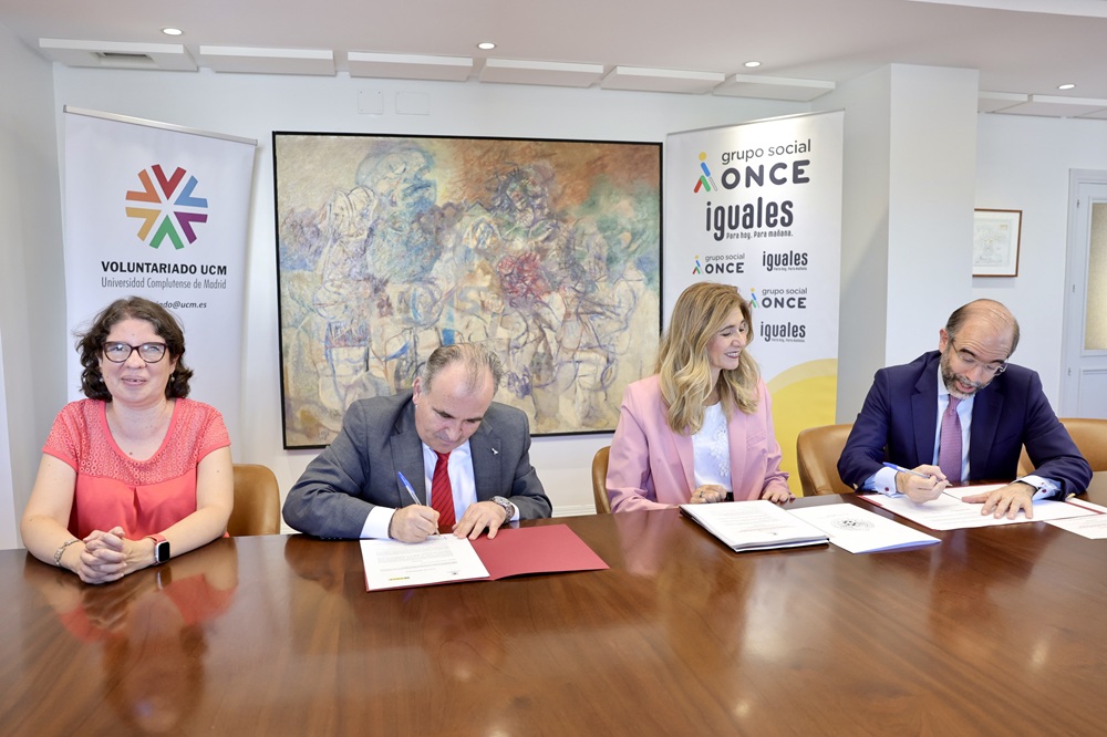 Momento de la firma del convenio
